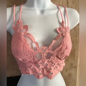 LIGHT PINK LACE BRALETTE